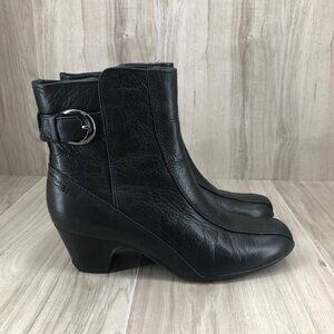 Clarks Ankle Boots Womens 7.5N Black Leather Zip Booties